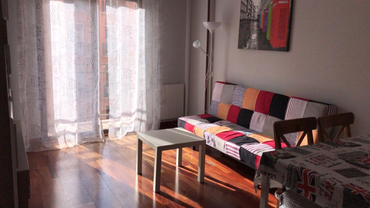 Az El Balcon De Conde De Aranda Apartment Zaragoza Luaran gambar
