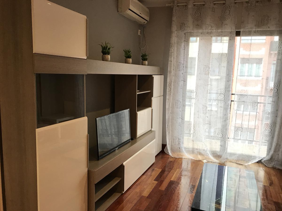 Az El Balcon De Conde De Aranda Apartment Zaragoza Luaran gambar