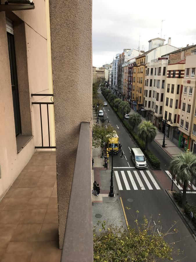 Az El Balcon De Conde De Aranda Apartment Zaragoza Luaran gambar